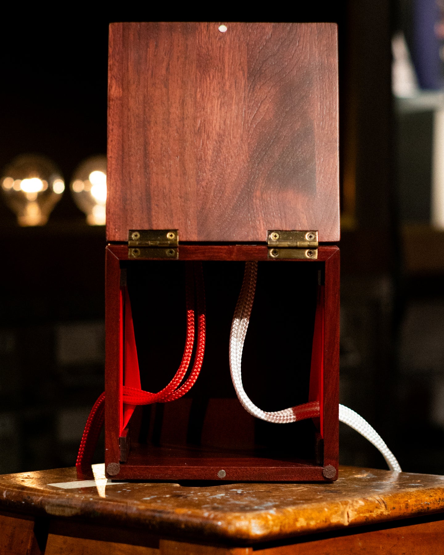 Dean's Box Dean's Box – Tannen's